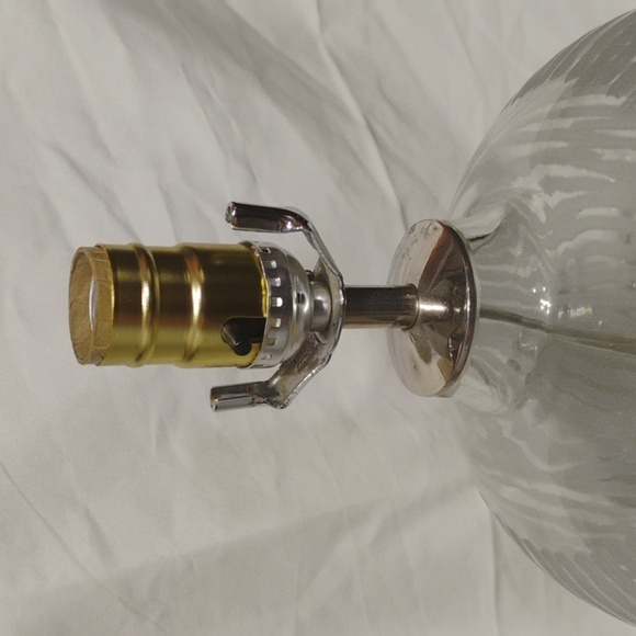 Onal glass lamp with frosted design/ shade holder - Picture 3 of 12